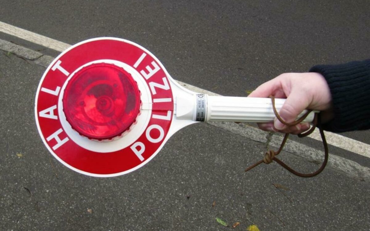 Polizei Kelle Halt B1 Polizei Kelle Halt B1
